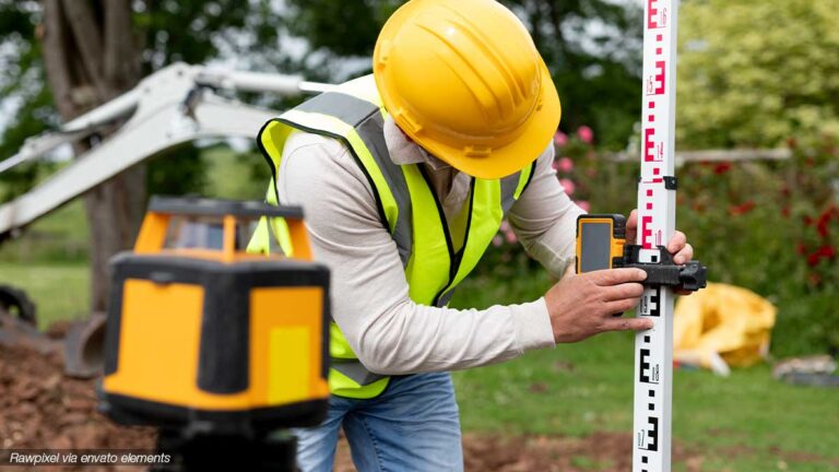 Grundstück vermessen lassen: Ablauf, Kosten und Dienstleister